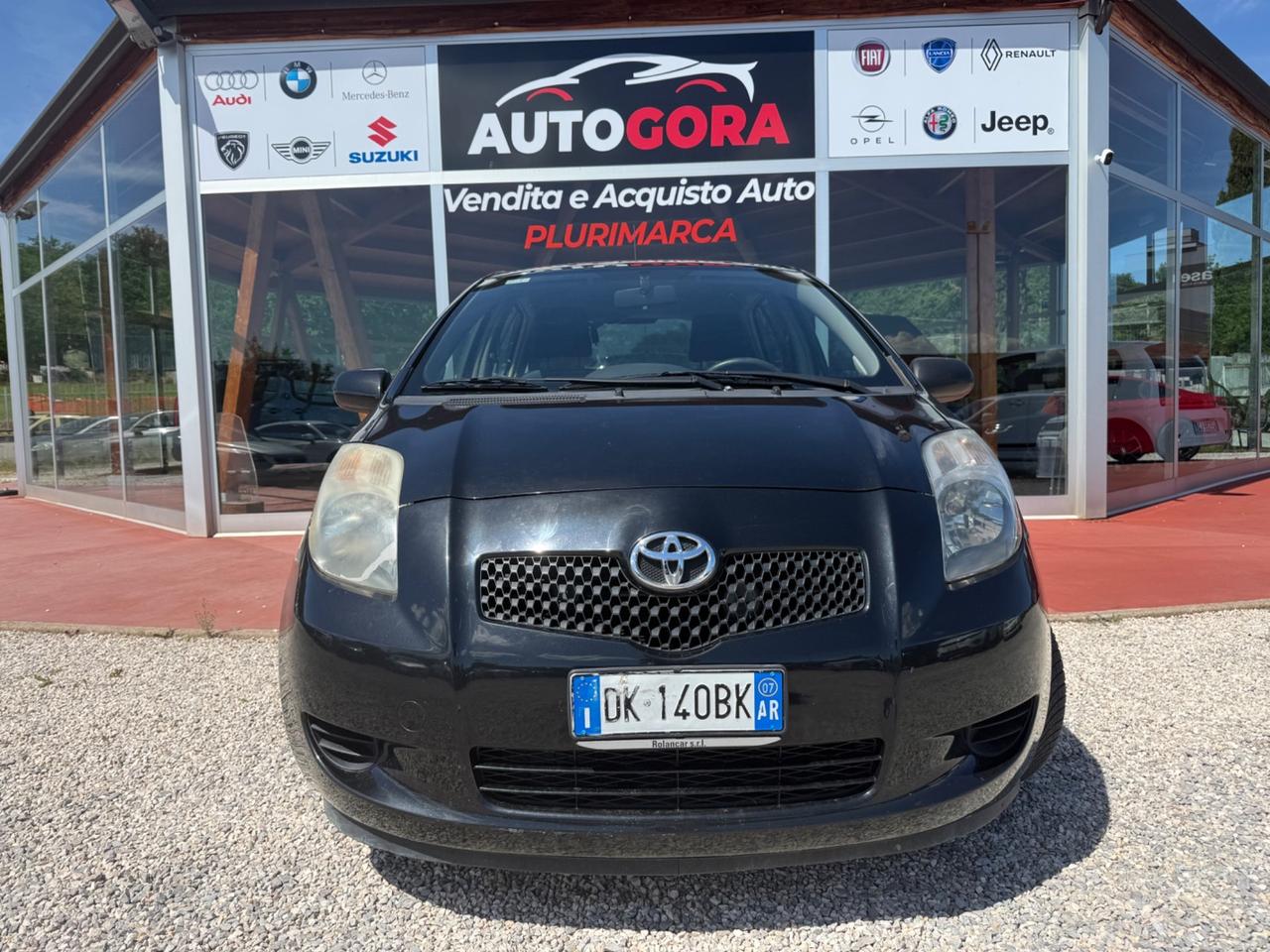 Toyota Yaris 1.0 5 porte Sol