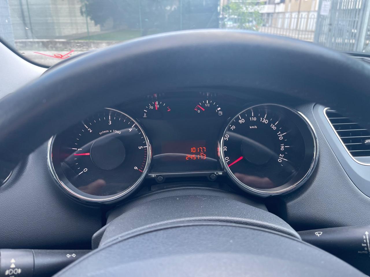 Peugeot 5008 1.6 HDi 112CV Business 7 POSTI