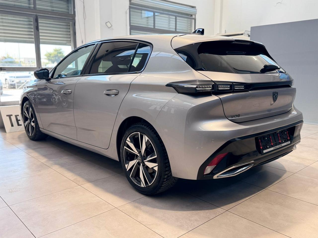 Peugeot 308 BlueHDi 130 S&S EAT8 Allure
