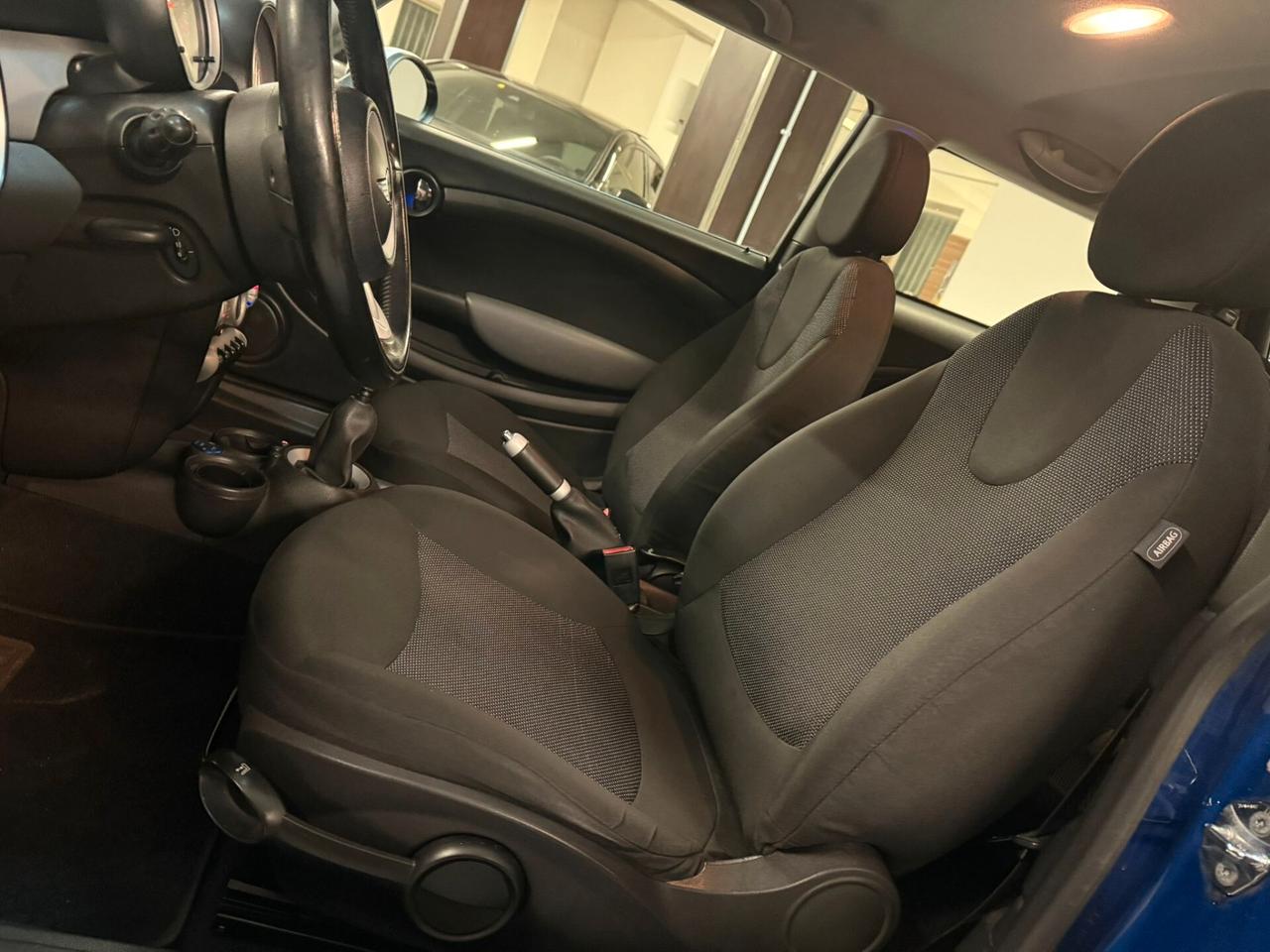 Mini Cooper D 1.6 109Cv