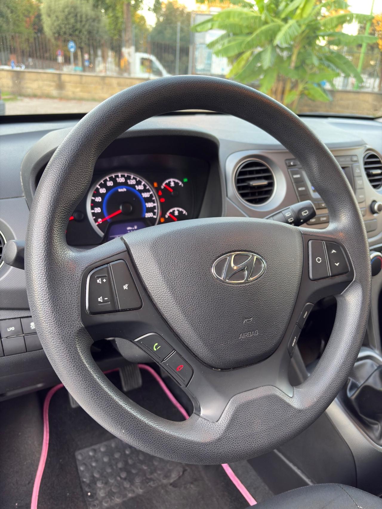 Hyundai i10 restyling 1.0 benz/GPL magnifica