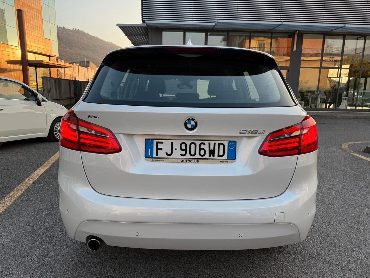 Bmw Active Tourer 218d Active Tourer Advantage Automatica *NAVI/XENO/PORTELLONE ELETTRICO*