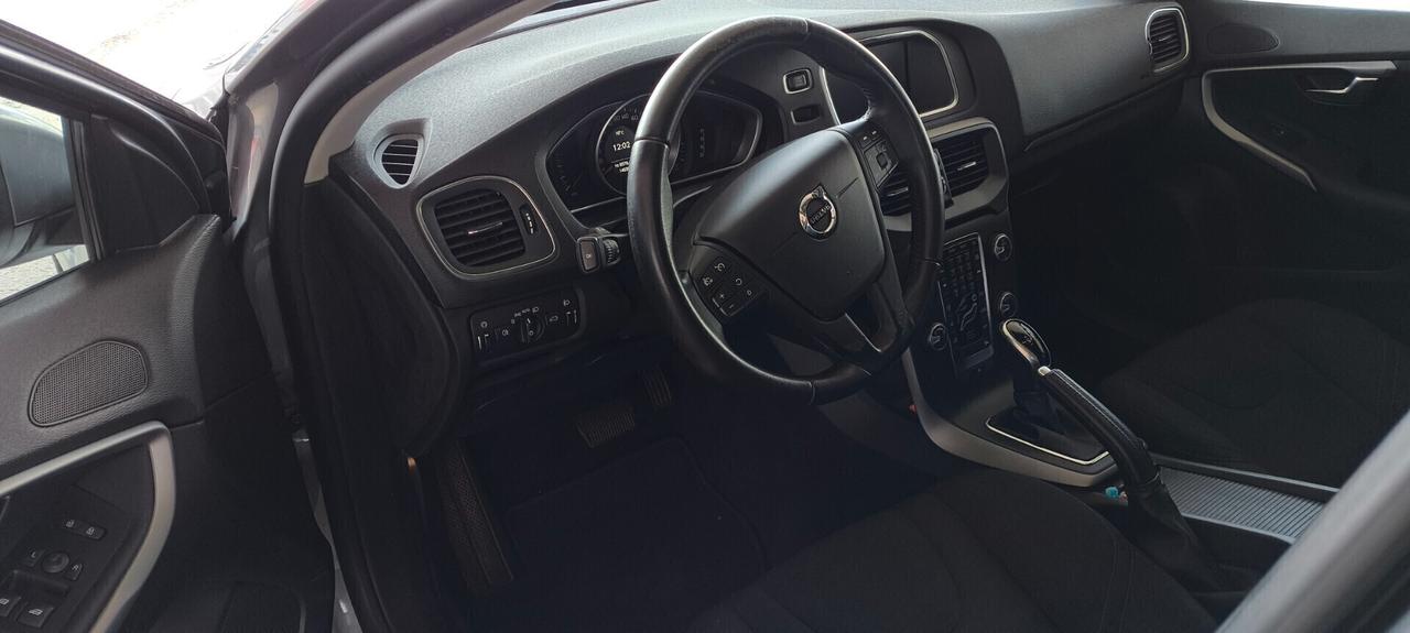 Volvo V40 D2 Geartronic Business