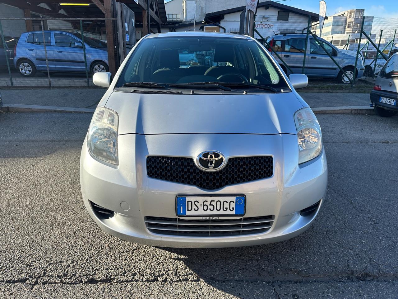 Toyota Yaris 1.0 5 porte Sol