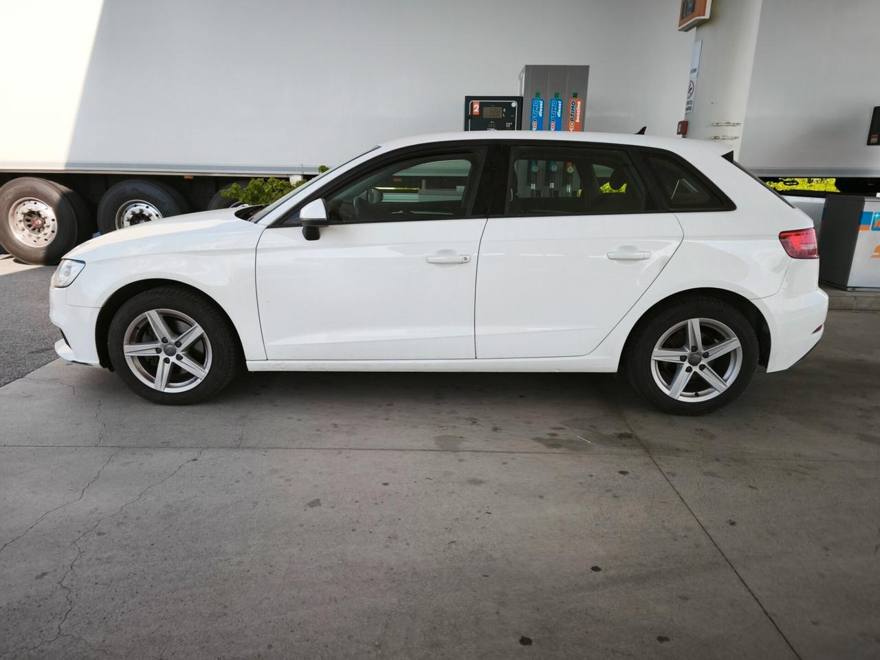 Audi A3 SPB 30 TDI S tronic Business 115 CV