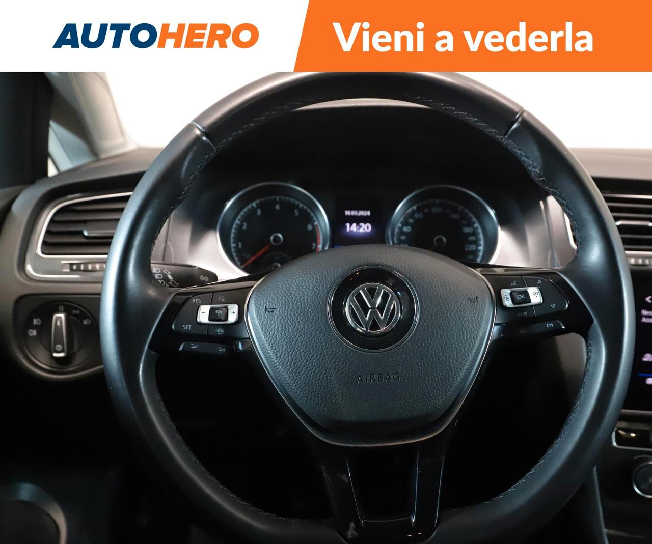 Volkswagen Golf NT95357