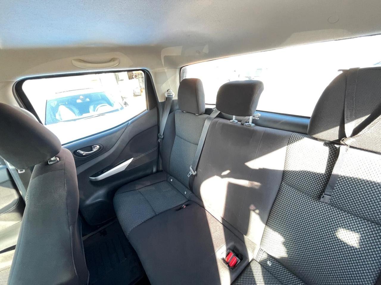 Nissan Navara 2.3 dCi 4WD Double Cab