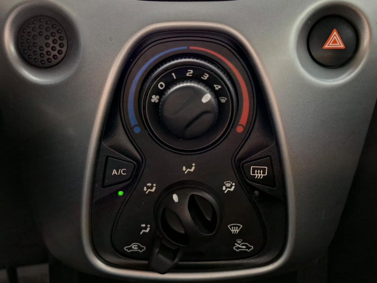 2015 Peugeot 108 1.0 VTi 68cv Active