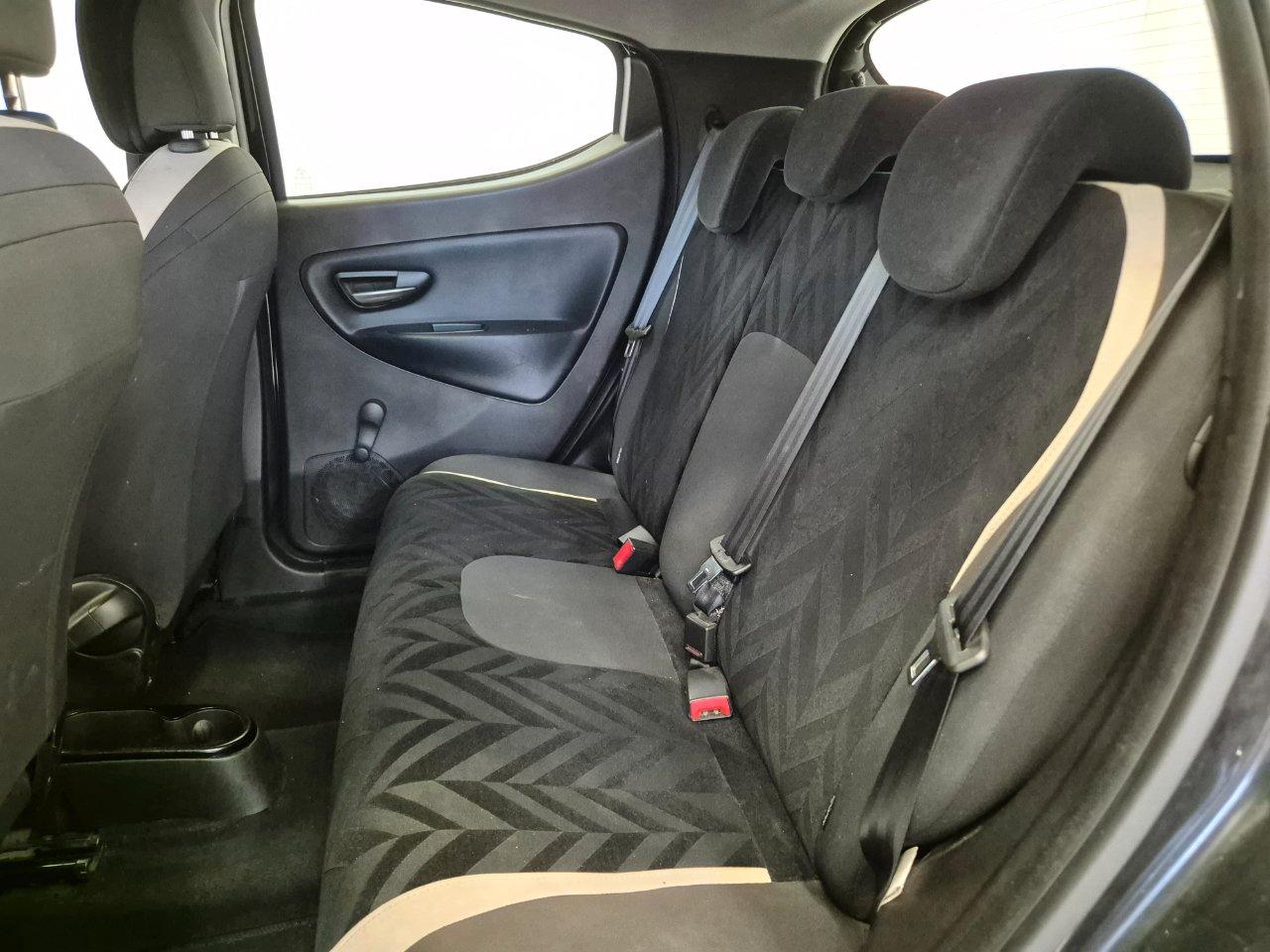 Lancia Ypsilon 5 porte 1.2 Silver 69cv - NEOPATENTATI - Sens. Post. - Bluetooth