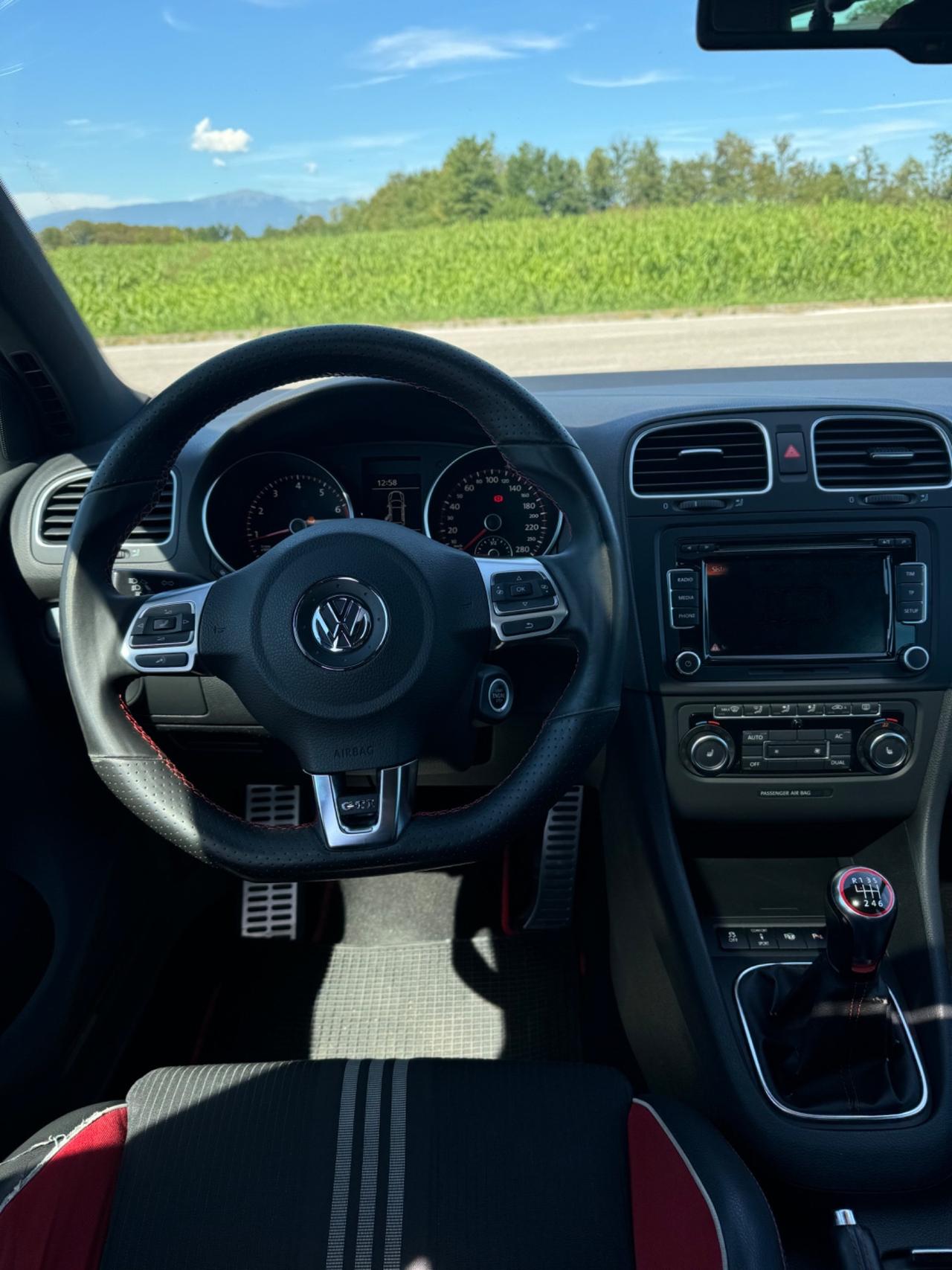 Volkswagen Golf GTI 2.0 TSI 5p.