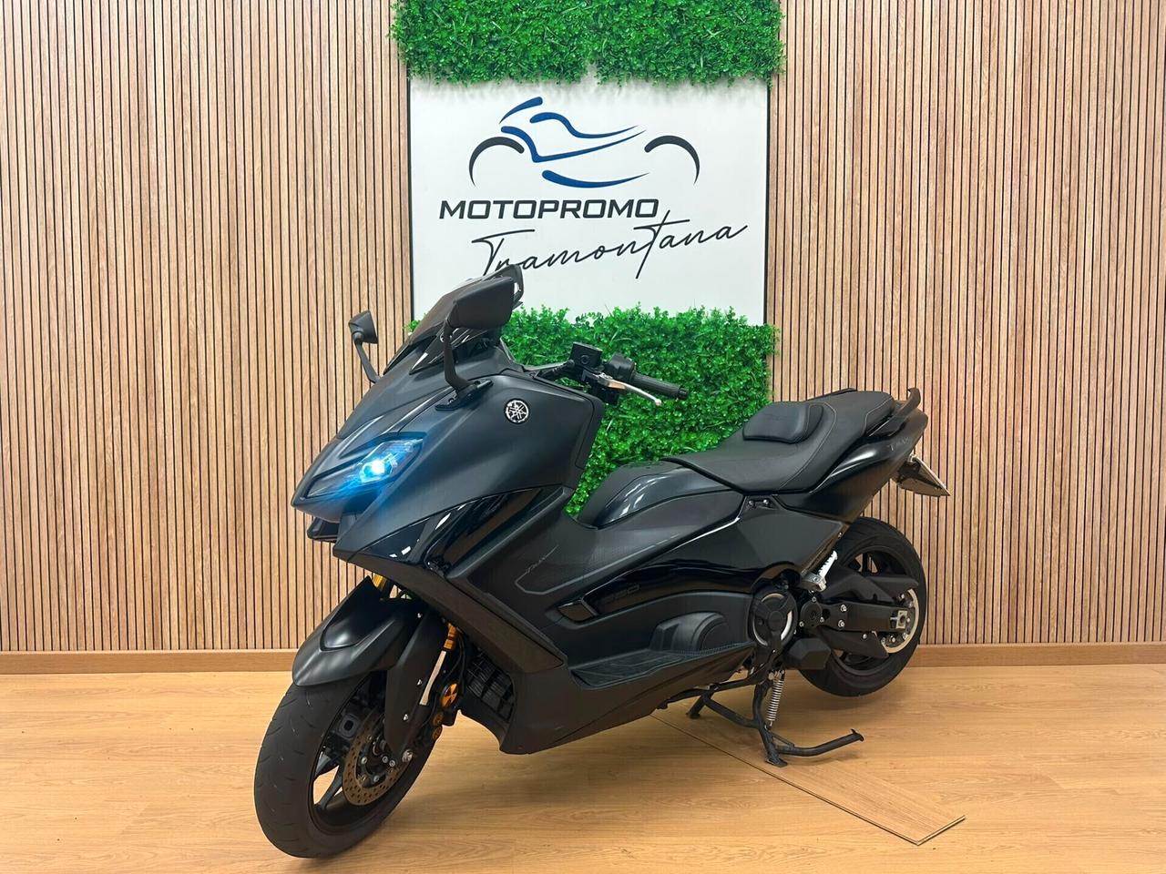 YAMAHA TMAX T-MAX T MAX 560 TECH BLACK - 2023 9.000KM
