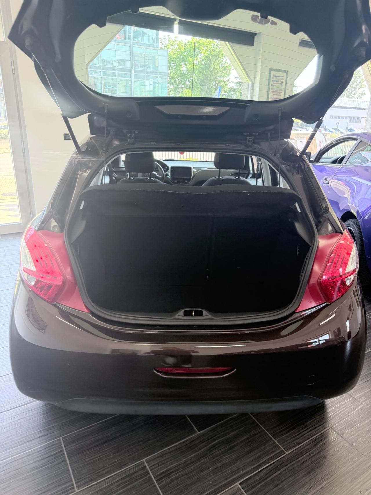 Peugeot 208 Allure benzina