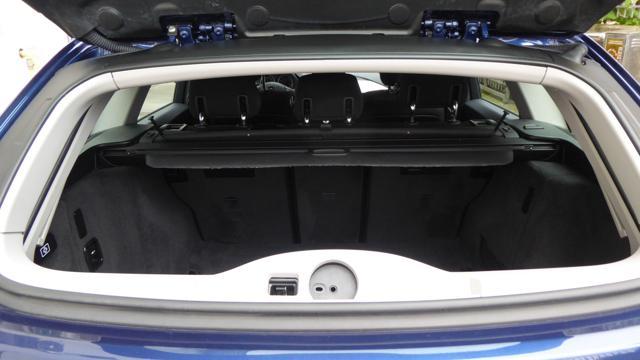 BMW 320 d xDrive Touring Business Advantage