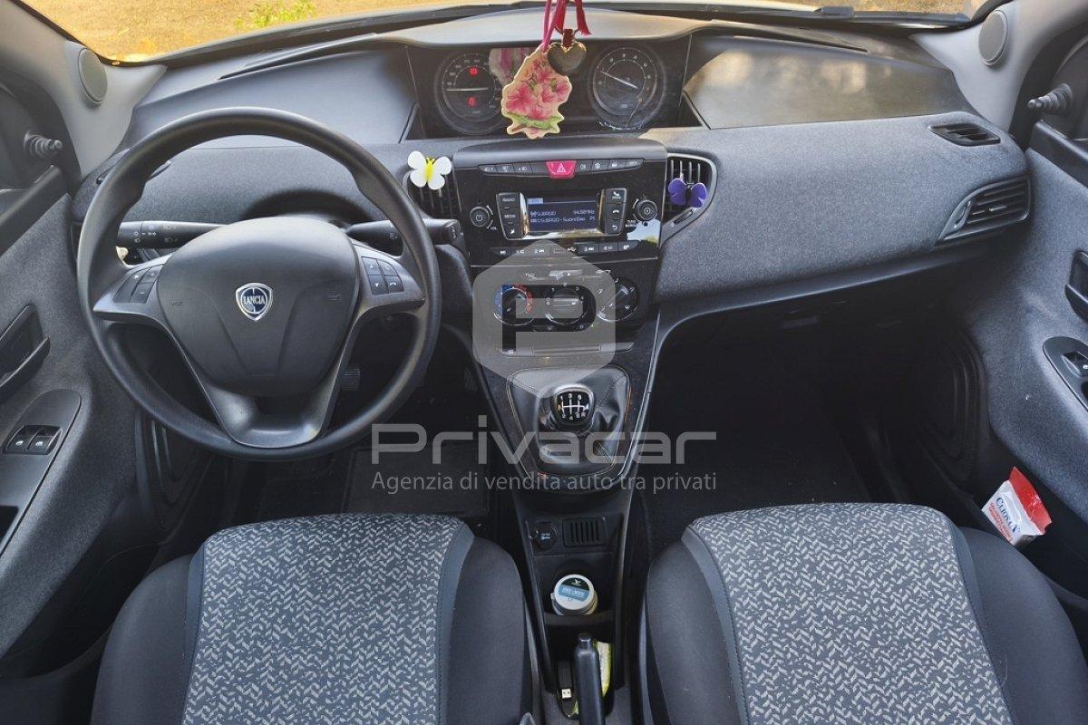 LANCIA Ypsilon 1.0 FireFly 5 porte S&S Hybrid Silver