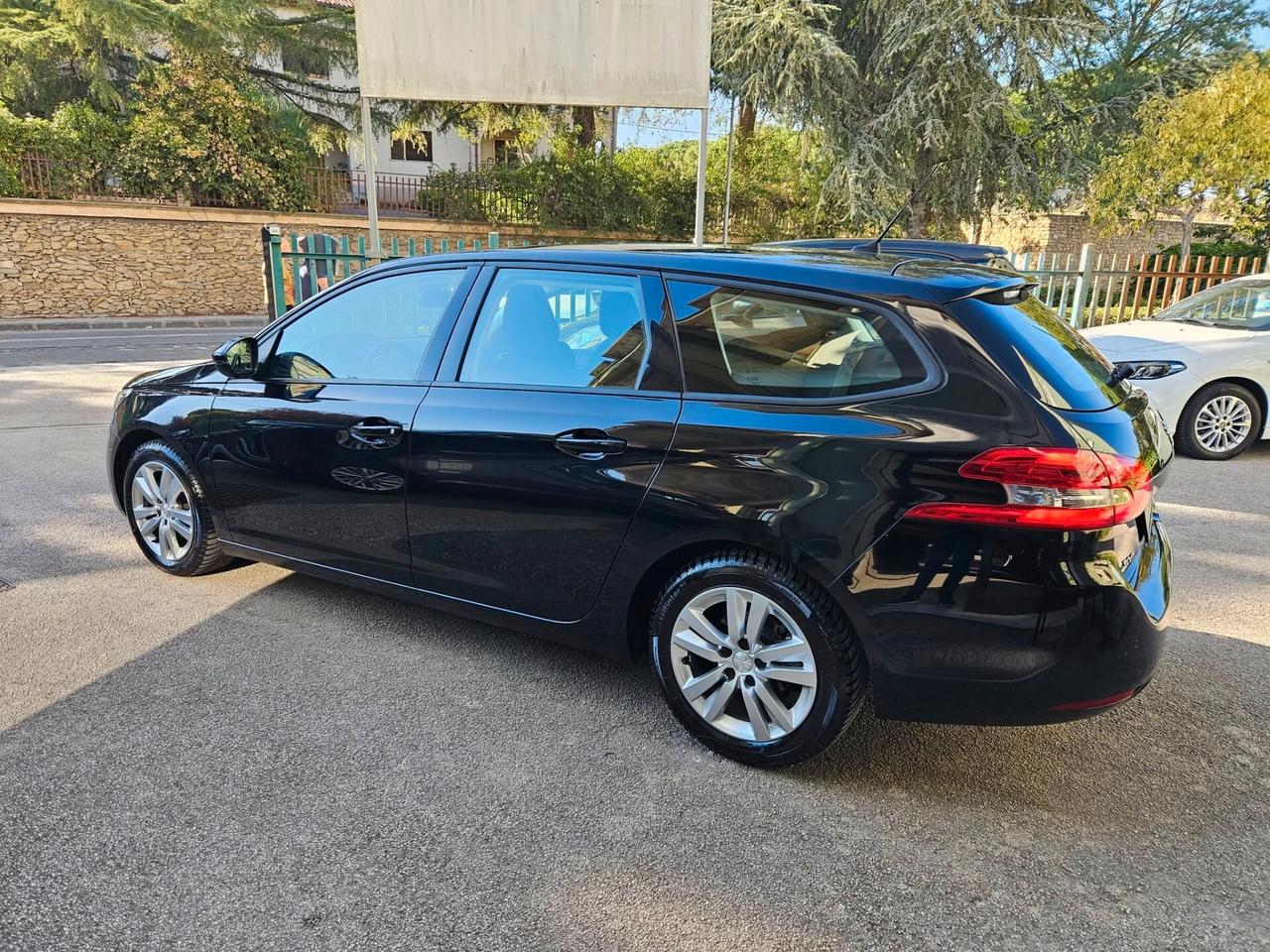 Peugeot 308 BlueHDi 100 S&S SW Business