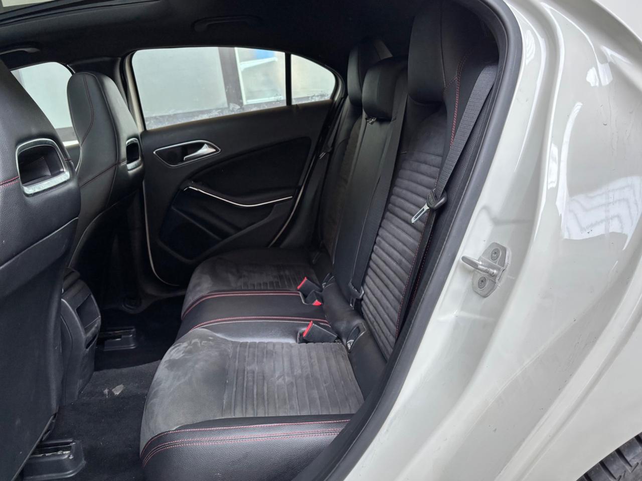 Mercedes-benz A 200 A 200d Premium