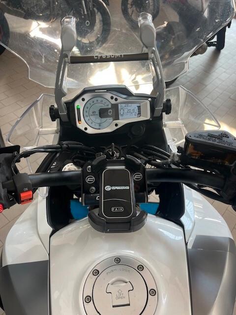 CF MOTO MT 650 ABS
