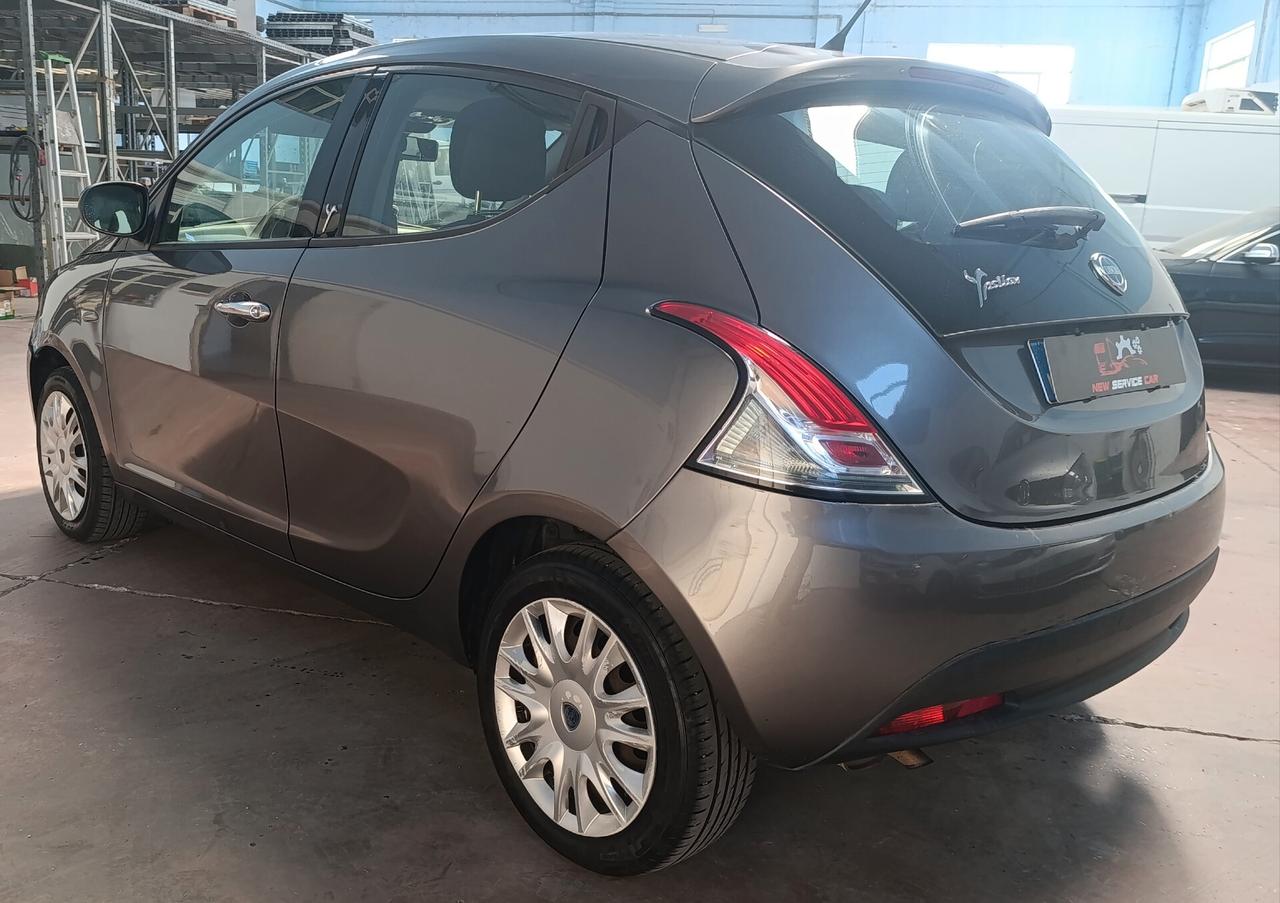 Lancia Ypsilon 1.2 69 CV 5 porte AUTO CON GARANZIA