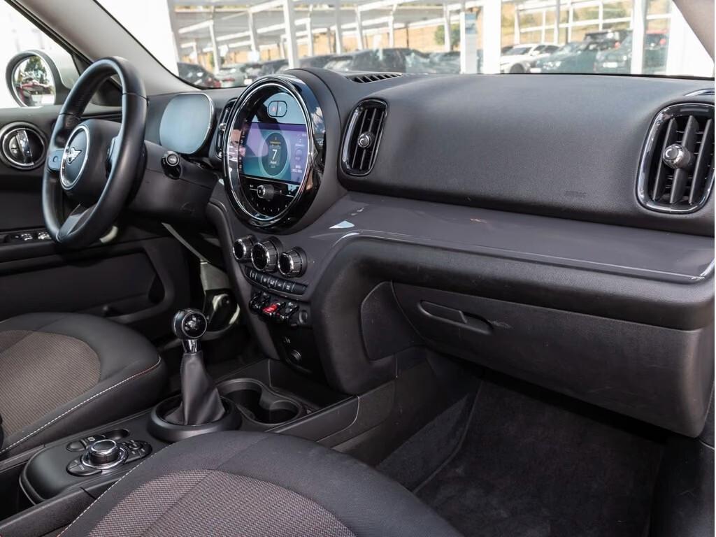 Mini Cooper Countryman 1.5 Essential