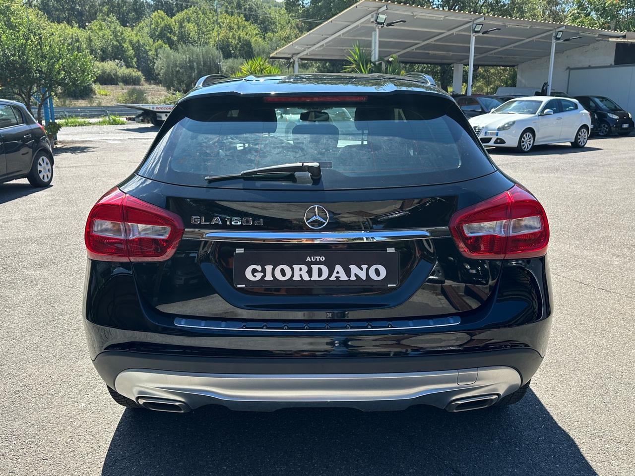 Mercedes-benz GLA 180 d Premium