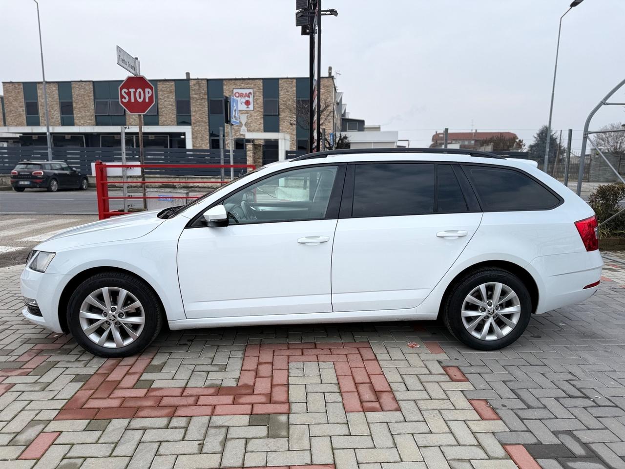 Skoda Octavia 1.6 TDI CR 115 CV DSG Executive IVA ESPOSTA