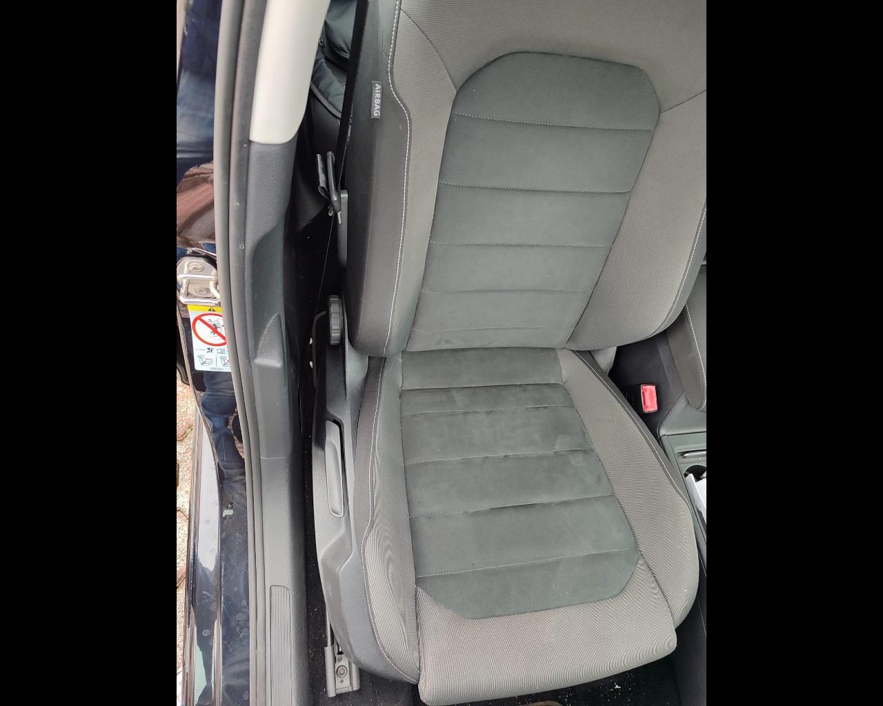 VOLKSWAGEN Golf 7ª serie - Golf 1.4 TGI 5p. Executive BlueMotion