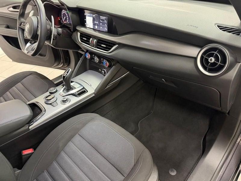 Alfa Romeo Stelvio 2.2 TD 160 CV Super AT8 RWD