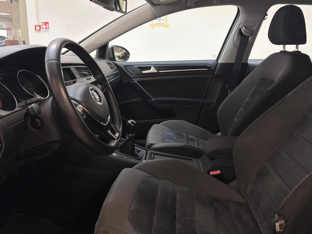 Volkswagen Golf 5p 1.6 tdi (btdi) Comfortline 110