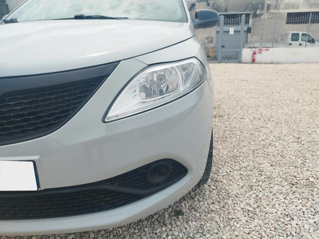 Lancia Ypsilon 5p 1.2 69cv EcoChic Gold Gpl