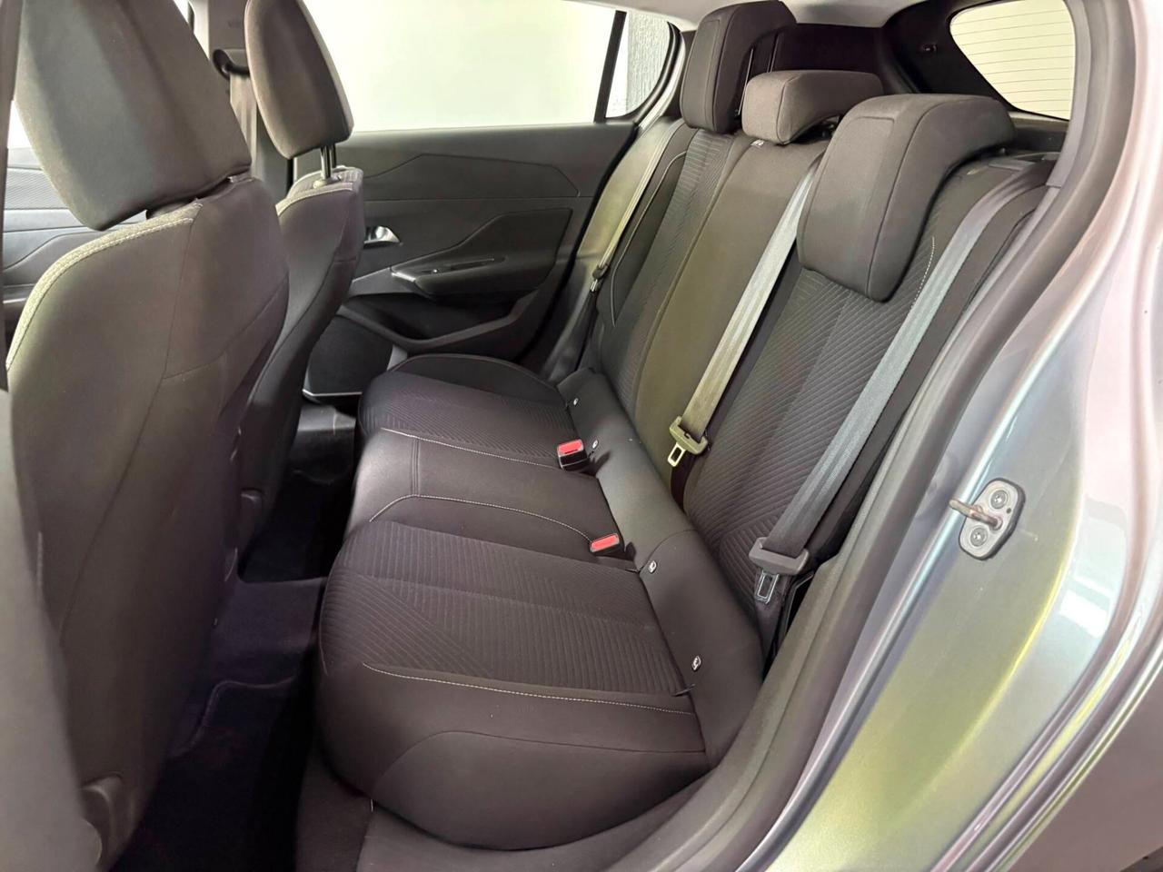 Peugeot 308 1.5 Business 130cv - 2022