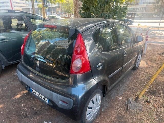 Peugeot 107 1.0 68CV 5p. Plaisir