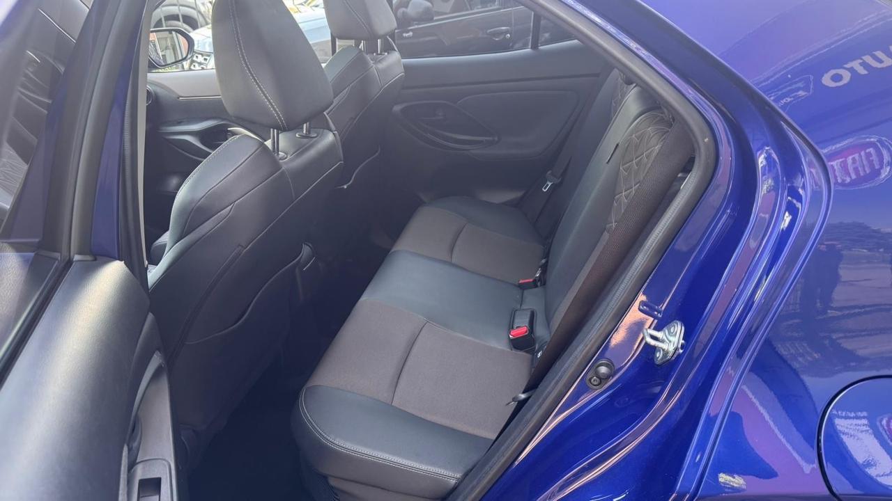 Toyota Yaris Cross 1.5 Hybrid 5p. E-CVT AWD-i Lounge