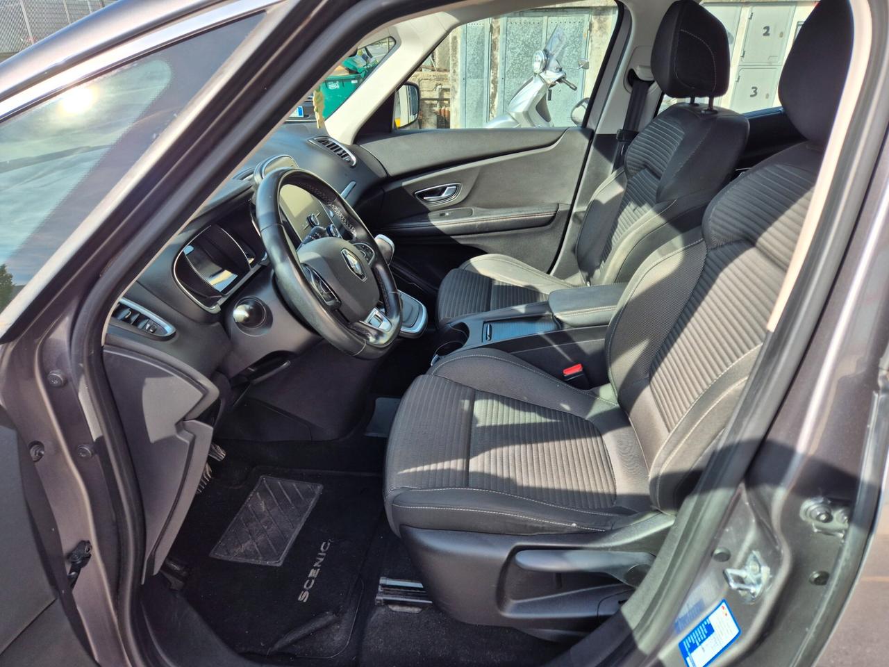 Renault Scenic Scénic TCe 140 CV EDC FAP Intens