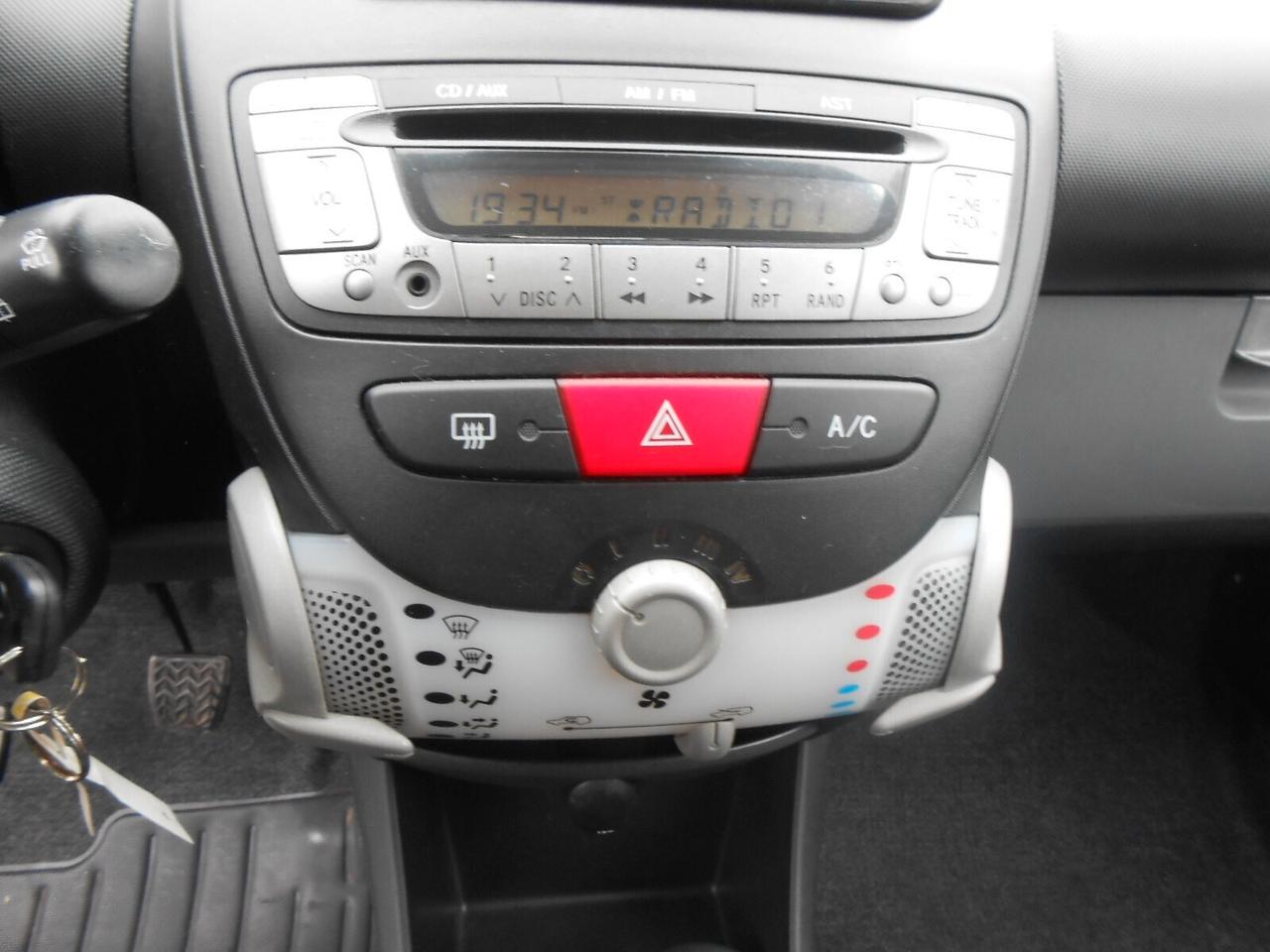 Toyota Aygo 1.0 12V VVT-i 5 porte Lounge Connect