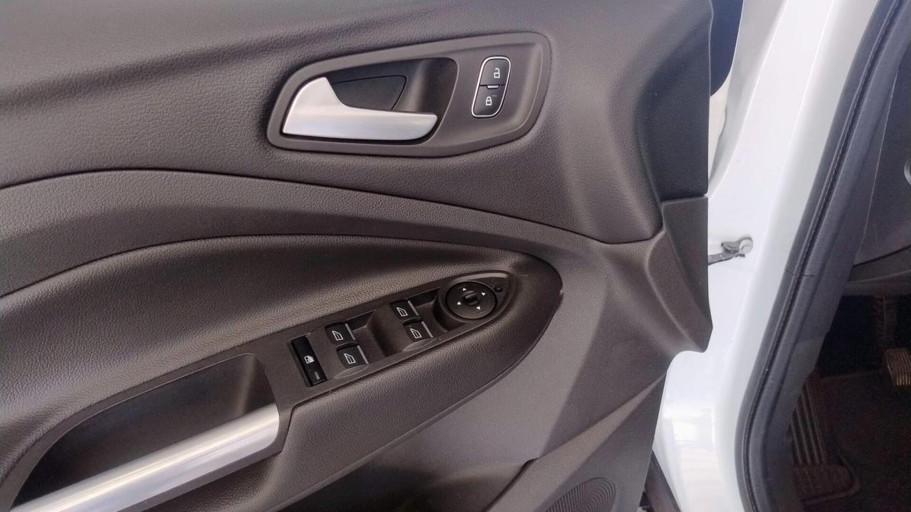 Ford Kuga 1.5 TDCI 120 CV S&S 2WD Titanium