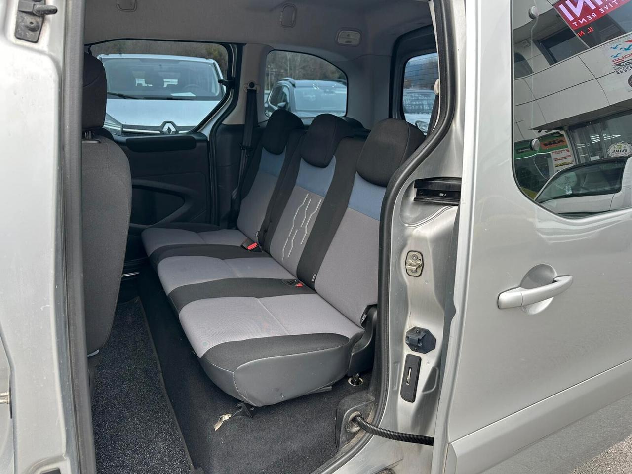 Peugeot Partner Tepee 1.6 e-HDi 92 CV S&S Outdoor