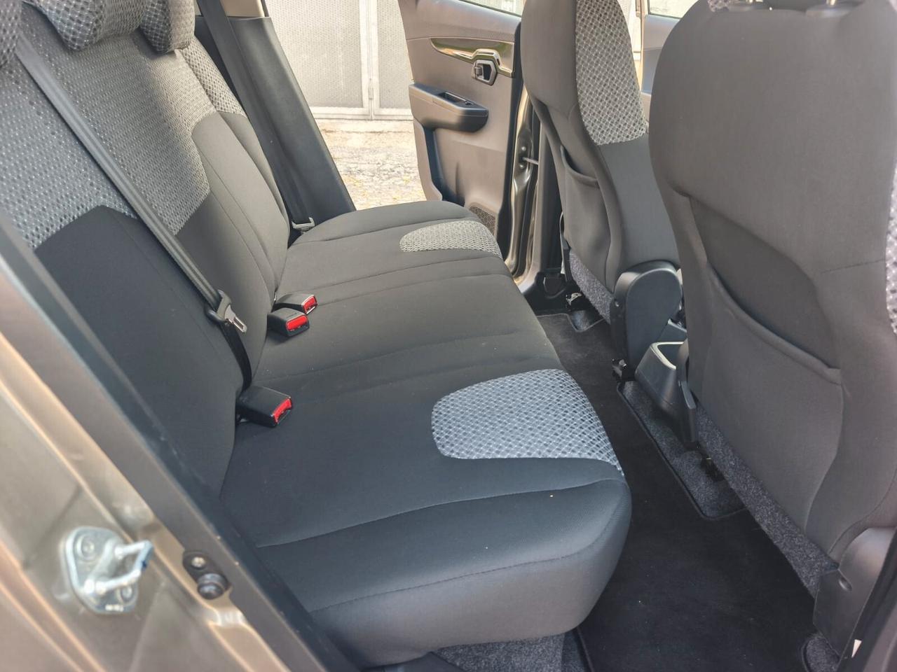 Mahindra KUV100 2018---1.2 Benzina Neopatentati
