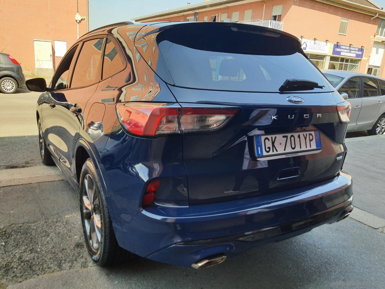 FORD Kuga 2.5 Full Hybrid 190 CVT 2WD ST-Line
