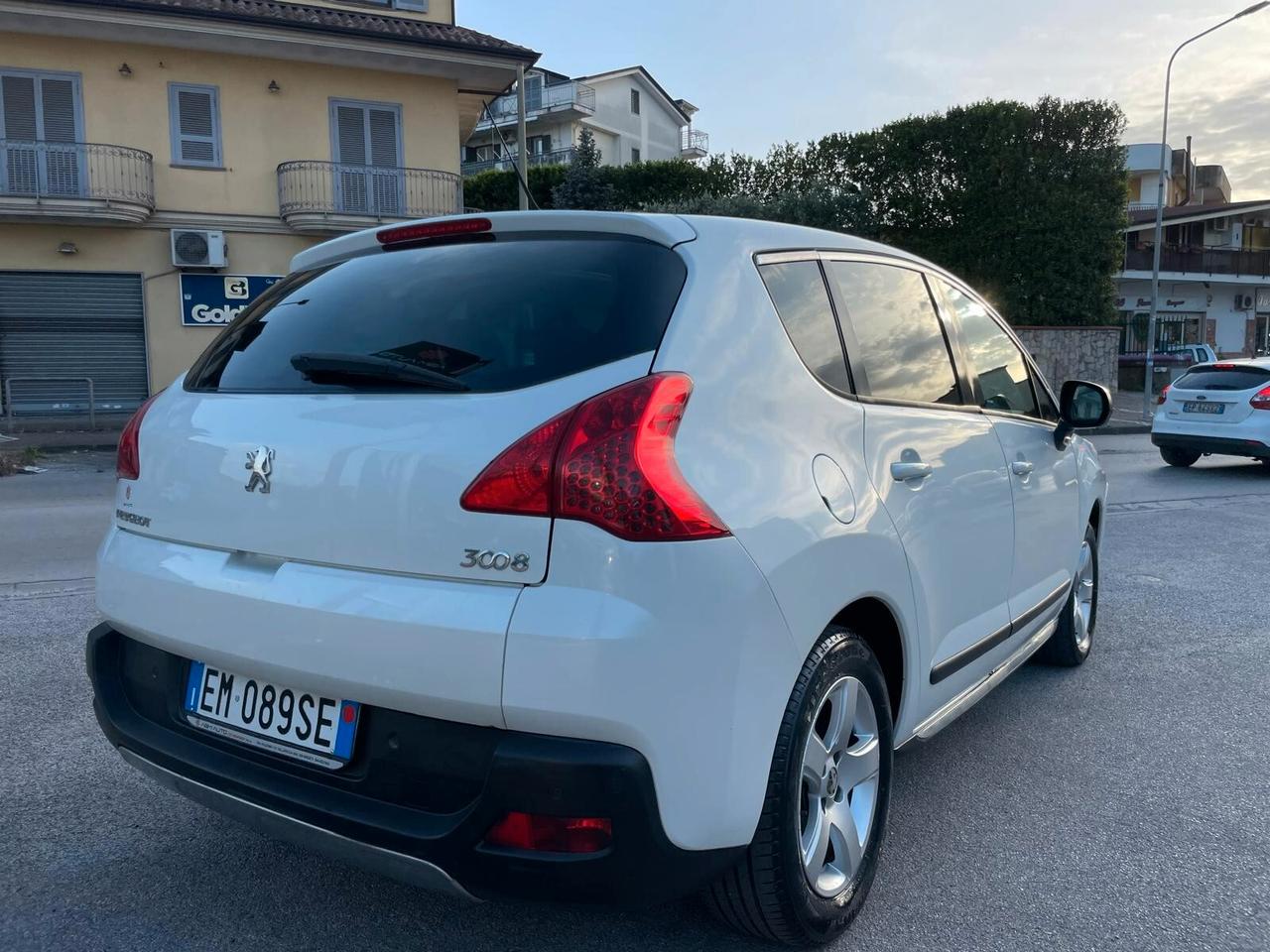 Peugeot 3008 2.0 HDi 150CV Business