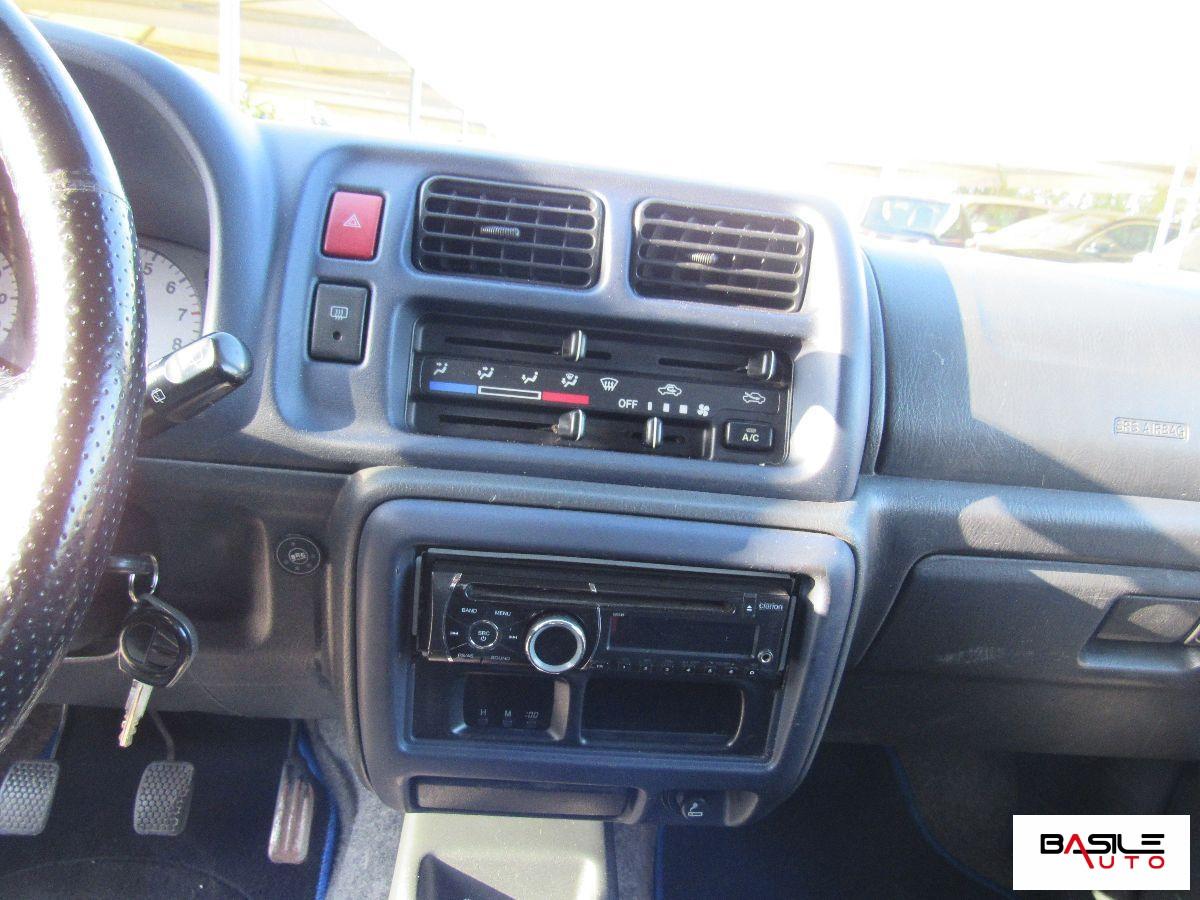 SUZUKI - Jimny - 1.3i 16V 4WD JLX Mode
