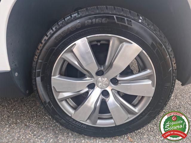 PEUGEOT 2008 1° serie PureTech 82 Allure UN.PROP.