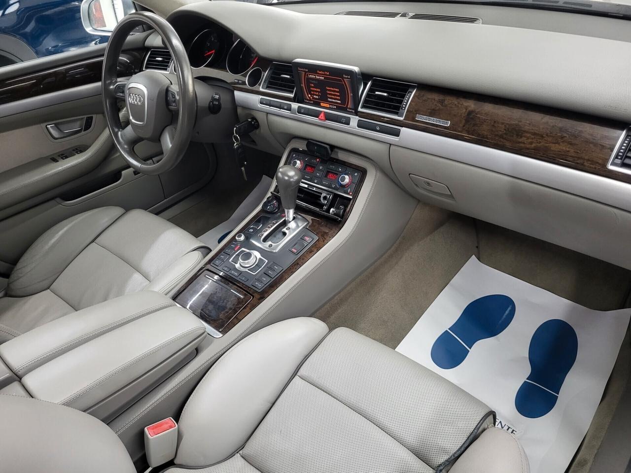 Audi A8 6.0 W12 quattro tiptronic