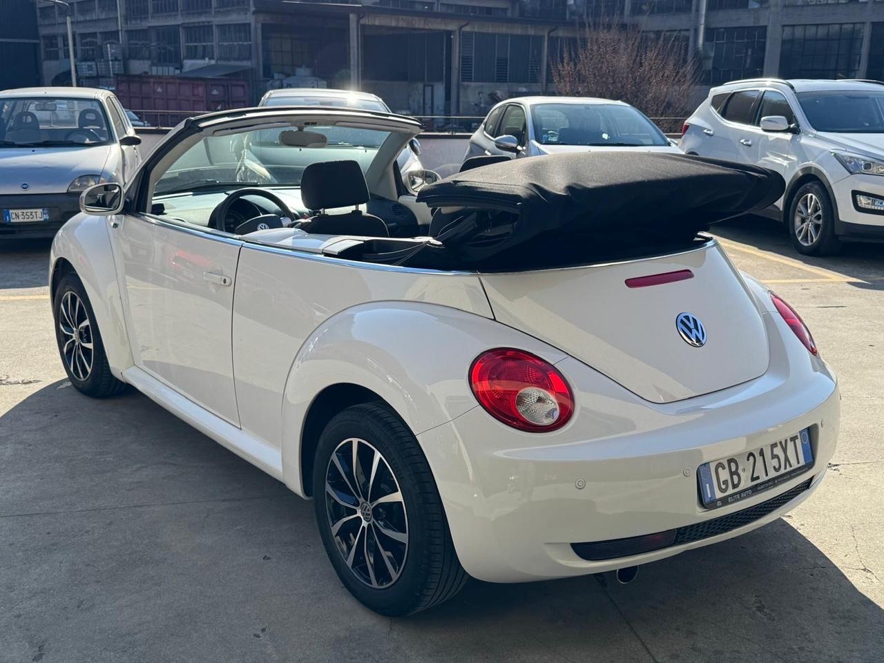 Volkswagen New Beetle 1.4 Cabrio