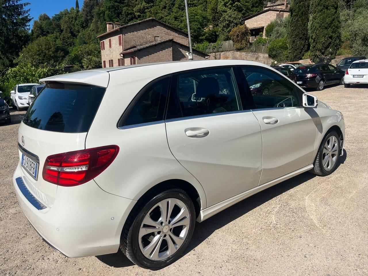 Mercedes-benz B 200 d Automatic Premium