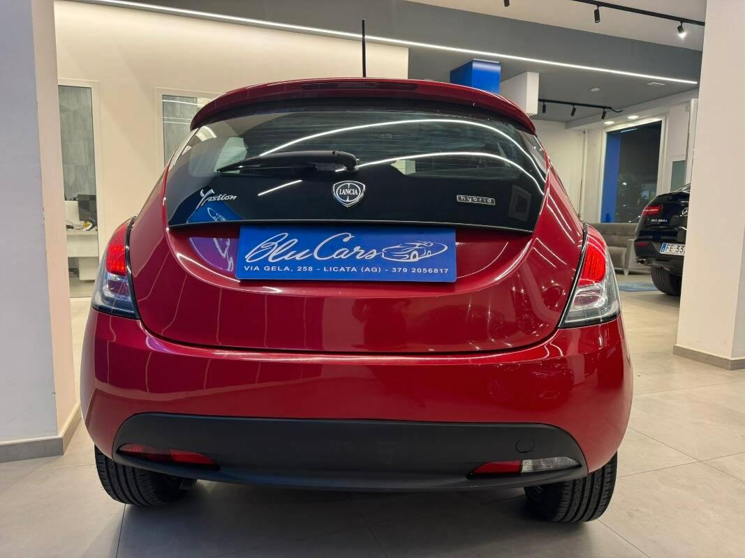 Lancia Ypsilon III 1.0 firefly hybrid Silver s&s 70cv