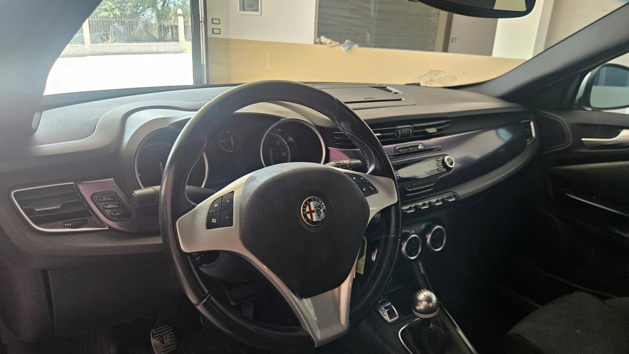 Alfa Romeo Giulietta 2.0 JTDm-2 140 CV Distinctive