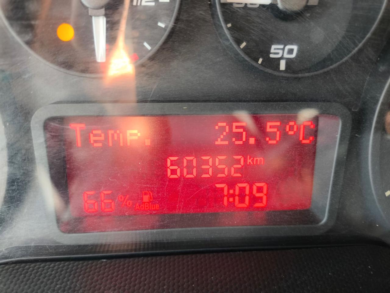 IVECO DAILY 35C16 GRUPPO E FRIGO THERMOKING STRADA RETE 380 V. RIF:3525