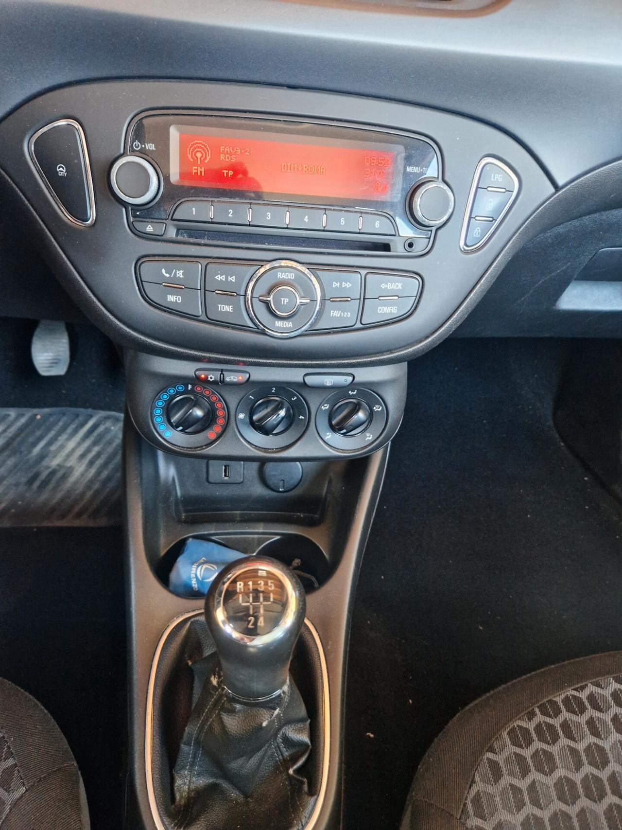 Opel Corsa 1.4 90CV GPL VENDUTA