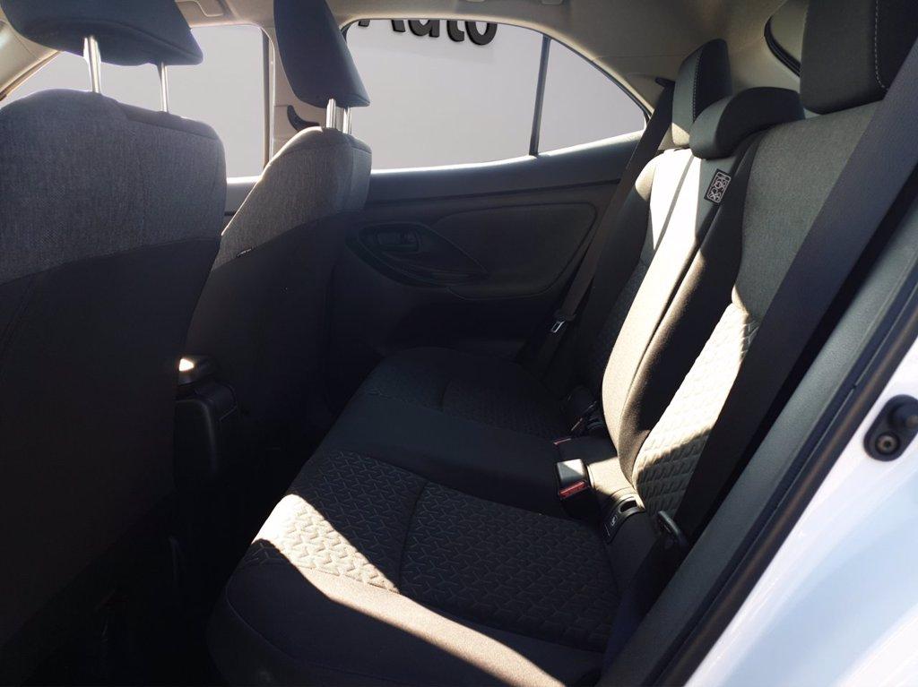 TOYOTA Yaris cross 1.5h active fwd 116cv e-cvt del 2022