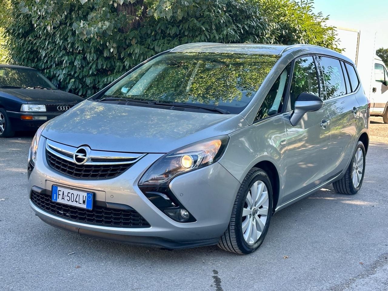 Opel Zafira Tourer 1.6 Turbo soli 115000 km 7 posti